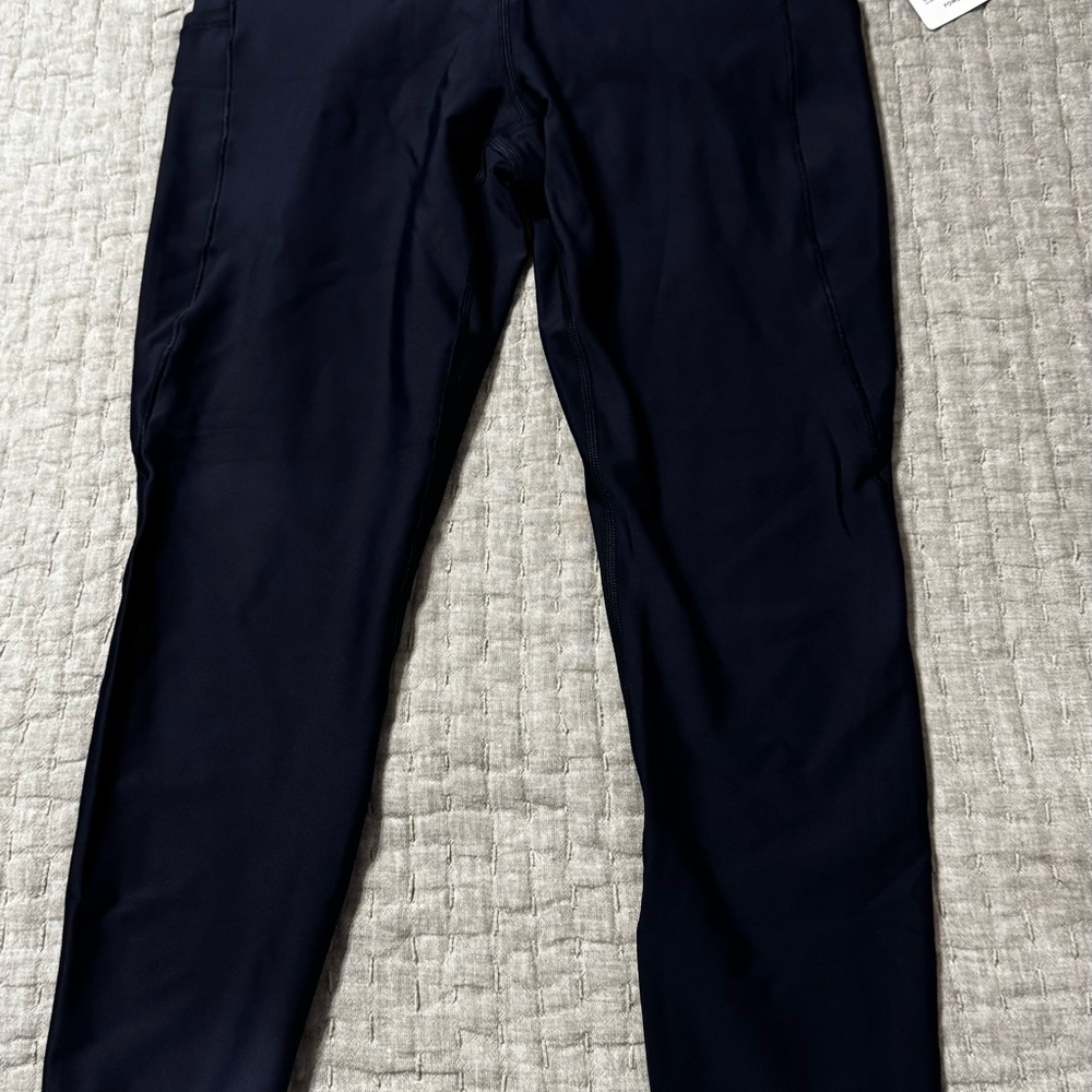 Athleta Interval Stash 7/8 Tight Dark Navy Leggings Medium
